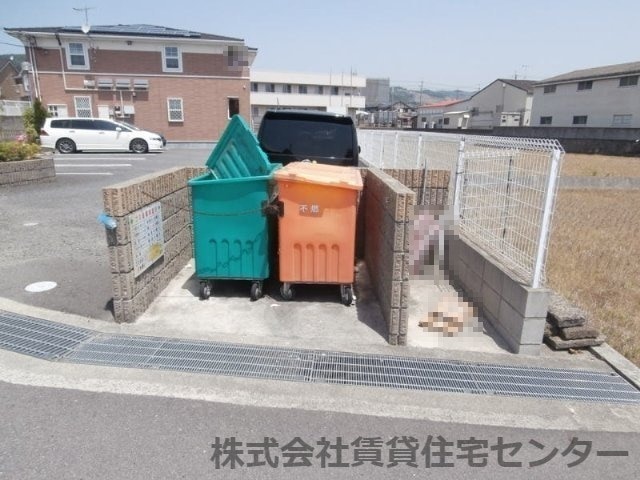  阪和線・羽衣線/紀伊駅 バス15分山村下車:停歩5分 2階 築17年