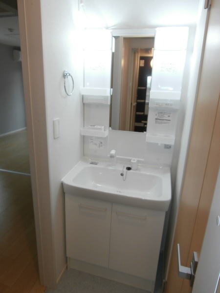 同仕様 和歌山線/下兵庫駅 徒歩11分 1階 築8年