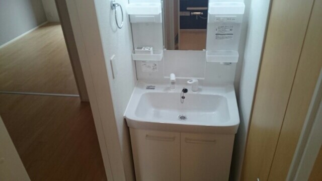  和歌山線/下兵庫駅 徒歩11分 1階 築8年