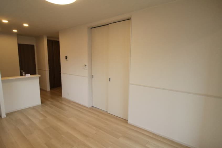 同仕様 和歌山線/岩出駅 バス15分さぎのせ公園下車:停歩6分 1階 建築中