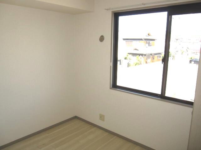 同仕様 グリーンフル岩中