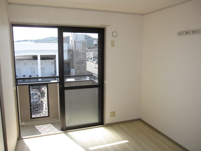 同仕様 グリーンフル岩中