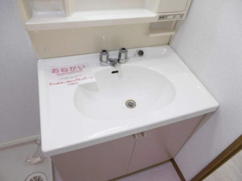  阪和線・羽衣線/紀伊駅 バス10分山村下車:停歩5分 2階 築30年