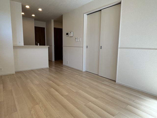  阪和線・羽衣線/紀伊駅 バス9分山村（和歌山県）下車:停歩6分 1階 築1年