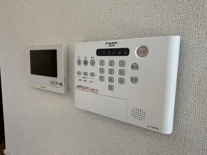  阪和線・羽衣線/紀伊駅 バス9分山村（和歌山県）下車:停歩6分 1階 築1年