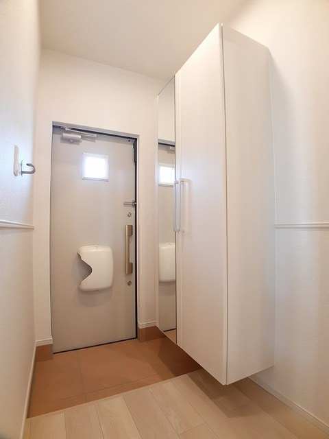  阪和線・羽衣線/紀伊駅 バス9分山村（和歌山県）下車:停歩6分 1階 築1年