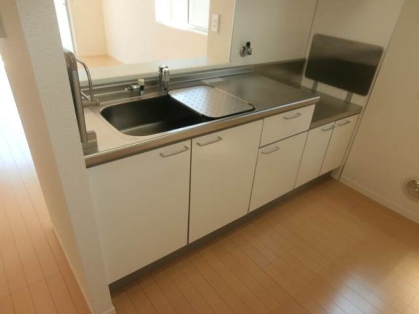  シャーメゾン有本