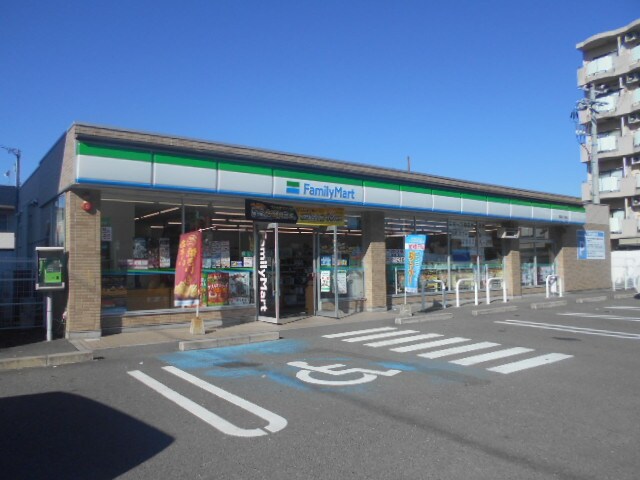 ファミリーマート和歌山三葛店様(コンビニ)まで770m ヴィラ・シャロム　Ｂ棟