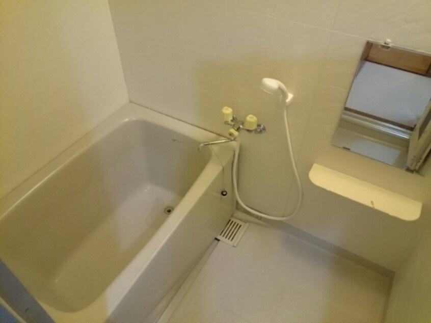  メゾンラフィネＢ