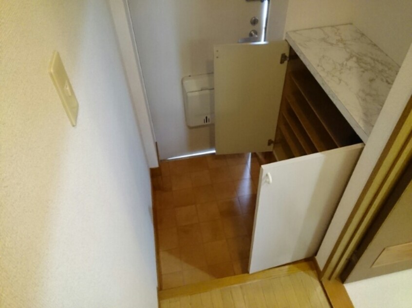  メゾンラフィネＢ