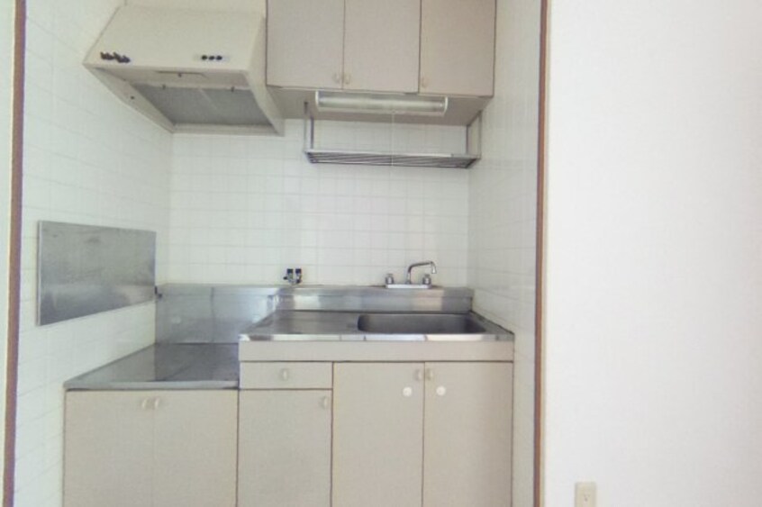  メゾンラフィネＢ