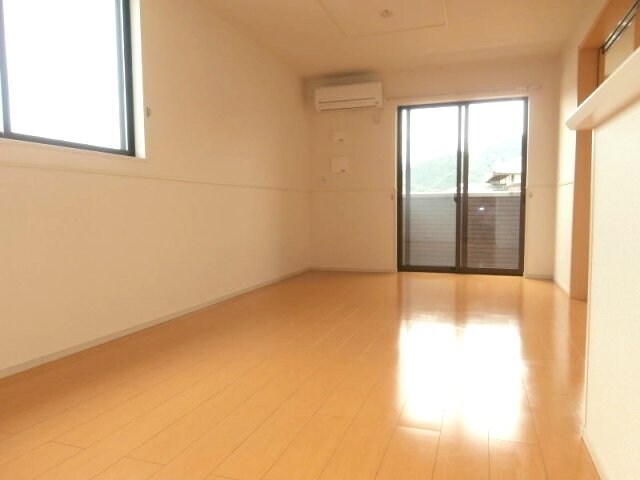  和歌山線/下兵庫駅 徒歩10分 2階 築10年