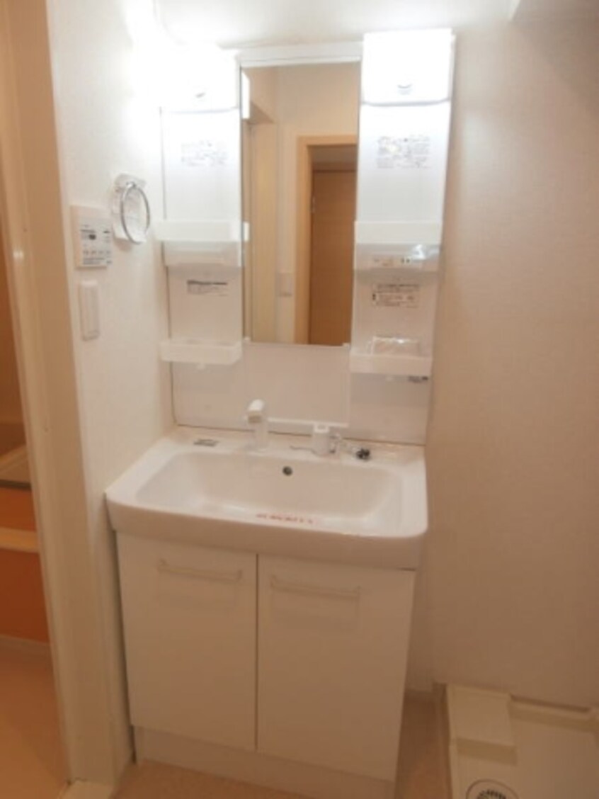  和歌山線/下兵庫駅 徒歩10分 2階 築10年