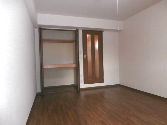  アーバンヴィラ岩出