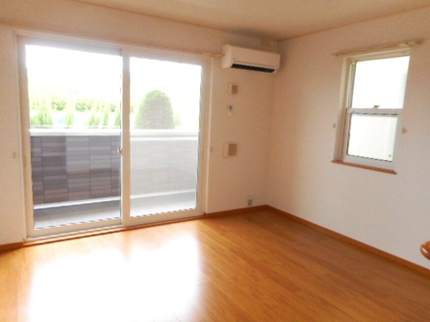  和歌山電鉄貴志川線/貴志駅 バス10分高嶋下車:停歩4分 1階 築18年