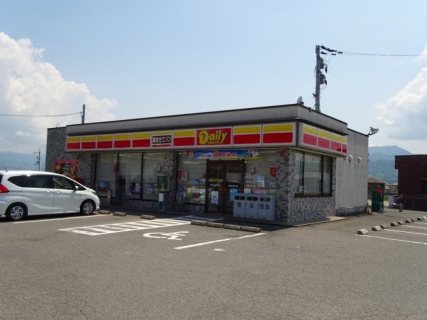 デイリーヤマザキ 貴志川町丸栖店様(コンビニ)まで802m 和歌山電鉄貴志川線/貴志駅 バス10分高嶋下車:停歩4分 1階 築18年