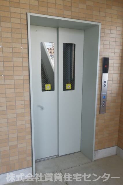  阪和線・羽衣線/紀伊駅 バス15分西安上下車:停歩8分 3階 築24年