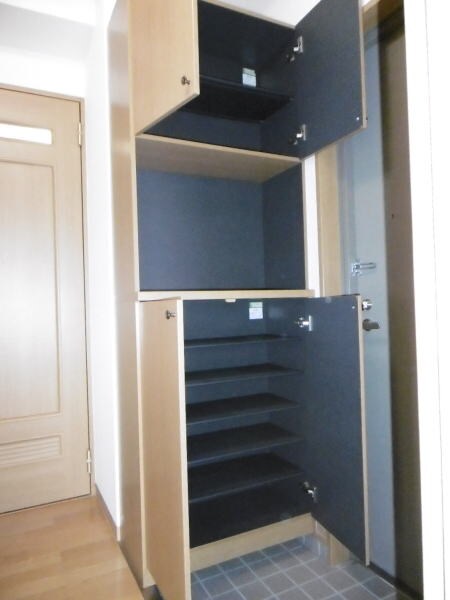 同仕様 阪和線・羽衣線/紀伊駅 バス15分西安上下車:停歩8分 3階 築24年