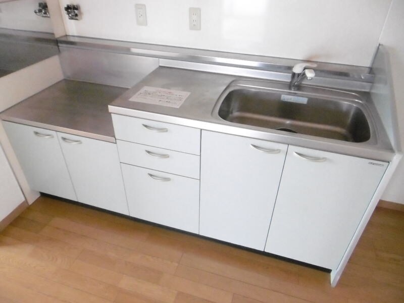 同仕様 阪和線・羽衣線/紀伊駅 バス15分西安上下車:停歩8分 3階 築24年