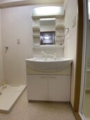 同仕様 阪和線・羽衣線/紀伊駅 バス15分西安上下車:停歩8分 3階 築24年