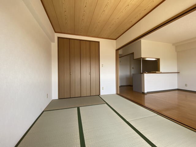 同仕様 阪和線・羽衣線/紀伊駅 バス15分西安上下車:停歩8分 3階 築24年