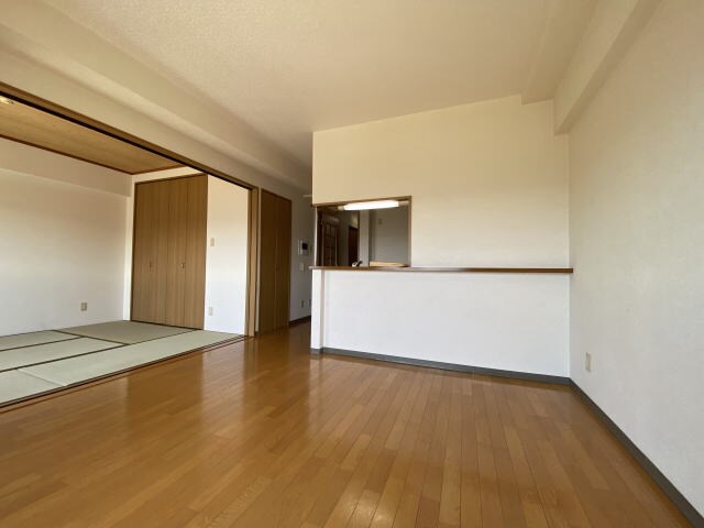 同仕様 阪和線・羽衣線/紀伊駅 バス15分西安上下車:停歩8分 3階 築24年