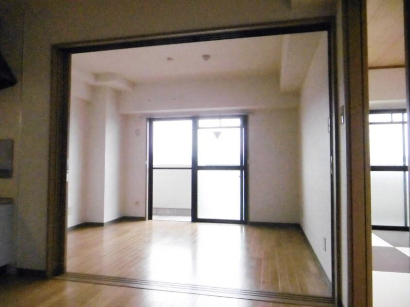 同仕様 阪和線・羽衣線/紀伊駅 バス15分西安上下車:停歩8分 3階 築24年