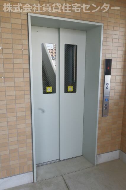  阪和線・羽衣線/紀伊駅 バス15分西安上下車:停歩8分 3階 築24年