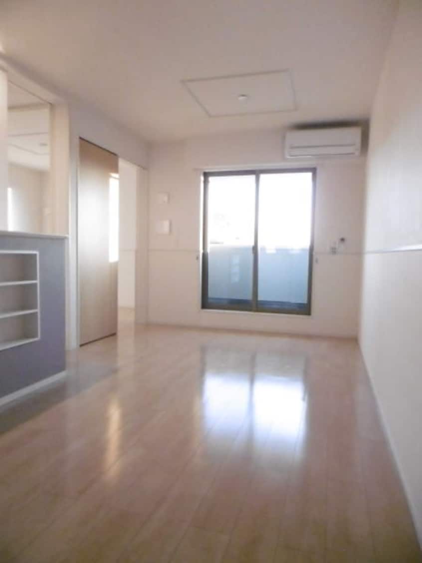  阪和線・羽衣線/紀伊駅 バス7分山村下車:停歩9分 2階 築10年