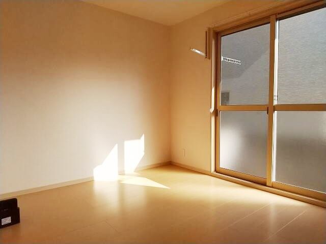  阪和線・羽衣線/和歌山駅 バス10分雄松町三丁目下車:停歩5分 2階 築20年