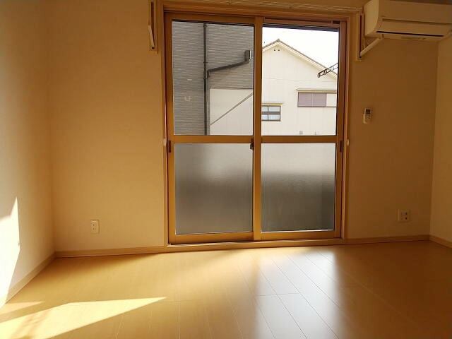  阪和線・羽衣線/和歌山駅 バス10分雄松町三丁目下車:停歩5分 2階 築20年