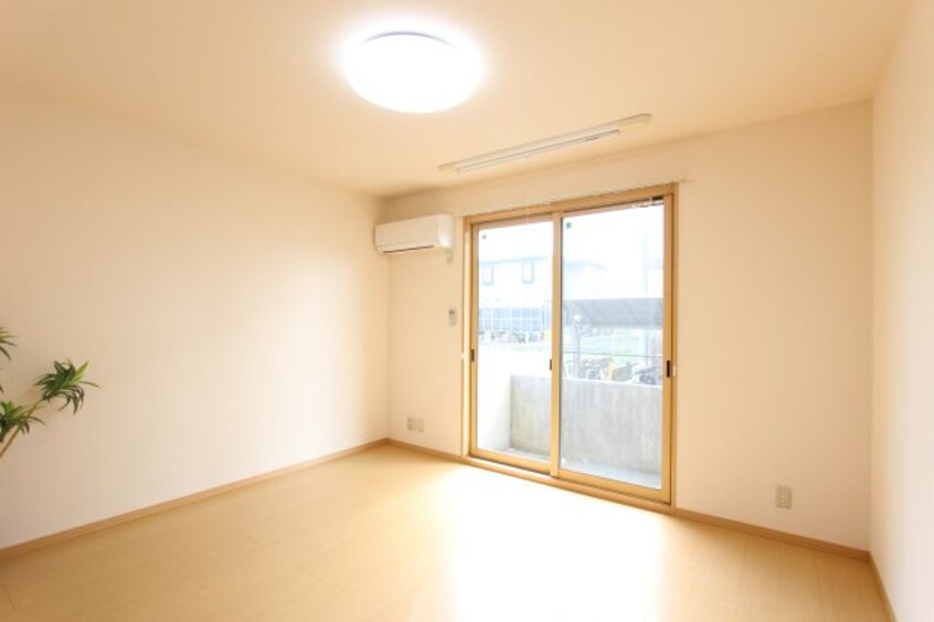  阪和線・羽衣線/紀伊駅 バス13分安上下車:停歩10分 1階 築19年