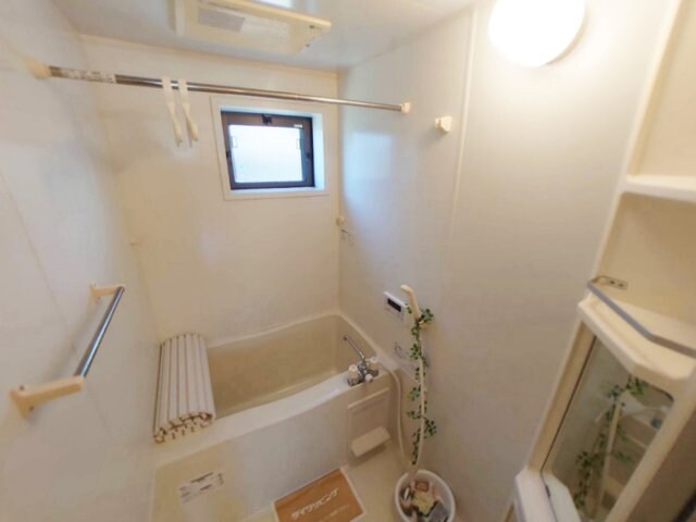  阪和線・羽衣線/紀伊駅 バス13分安上下車:停歩10分 1階 築19年