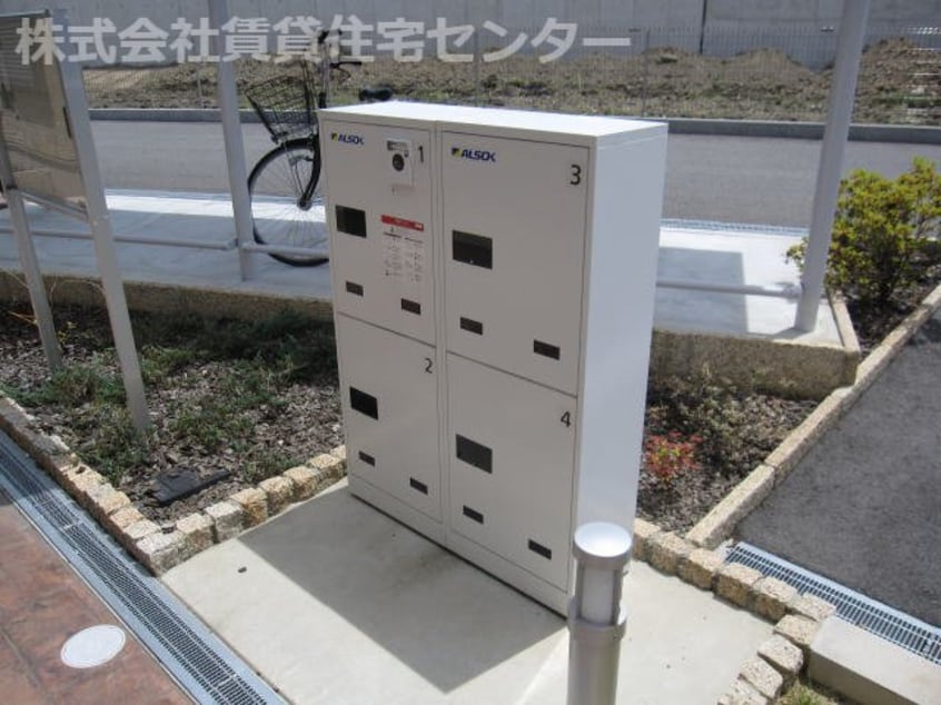 宅配BOX 和歌山線/岩出駅 バス25分曽屋久保下車:停歩6分 2階 築4年
