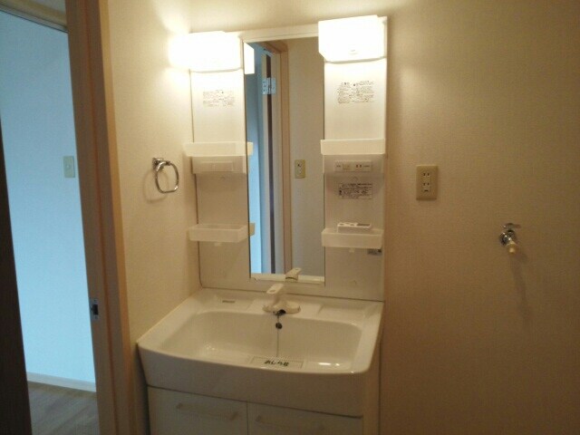  阪和線・羽衣線/紀伊駅 バス10分山村下車:停歩5分 2階 築30年