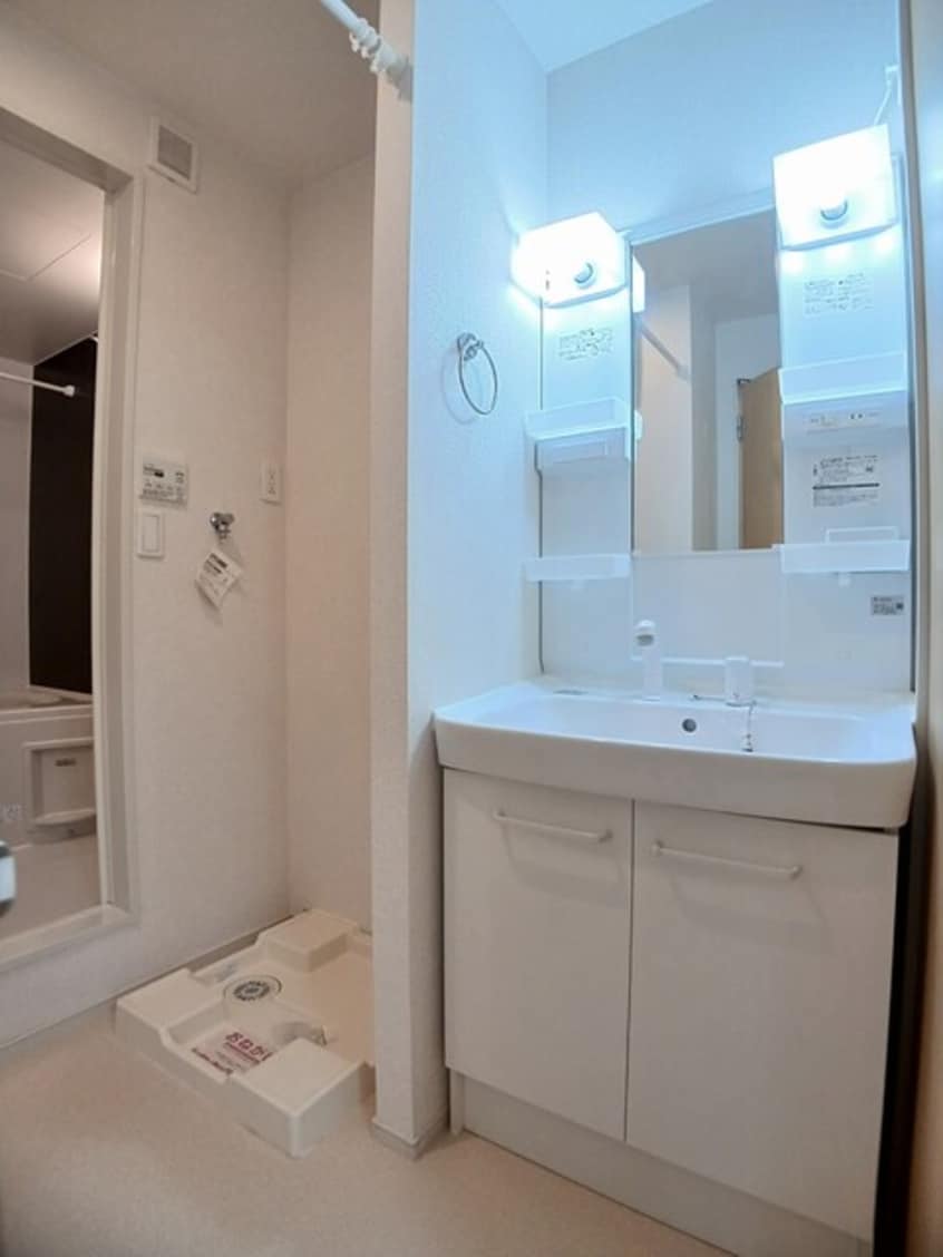  阪和線・羽衣線/紀伊駅 バス15分相谷西下車:停歩4分 1階 築7年