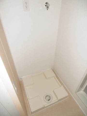  阪和線・羽衣線/紀伊駅 バス15分相谷西下車:停歩3分 1階 築8年