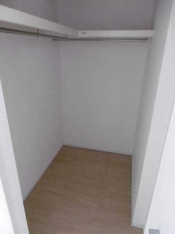  阪和線・羽衣線/紀伊駅 バス15分相谷西下車:停歩3分 1階 築8年