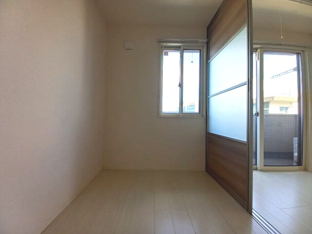  南海本線/和歌山市駅 バス6分日赤医療センター前下車:停歩2分 3階 築9年