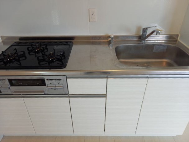  南海本線/和歌山市駅 バス6分日赤医療センター前下車:停歩2分 3階 築9年