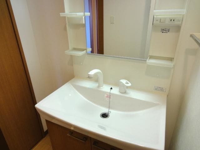  和歌山線/紀伊山田駅 徒歩3分 2階 築14年