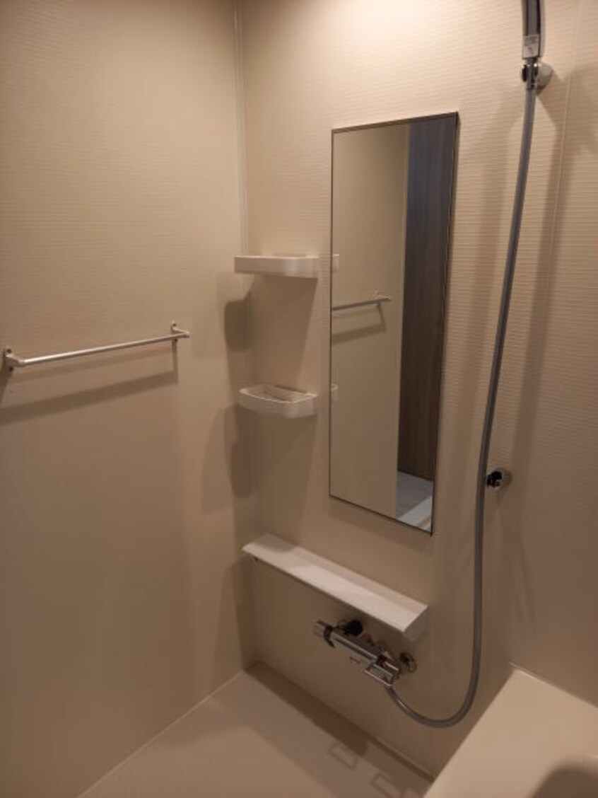 同仕様 阪和線・羽衣線/紀伊駅 バス9分山村（和歌山県）下車:停歩10分 2階 建築中