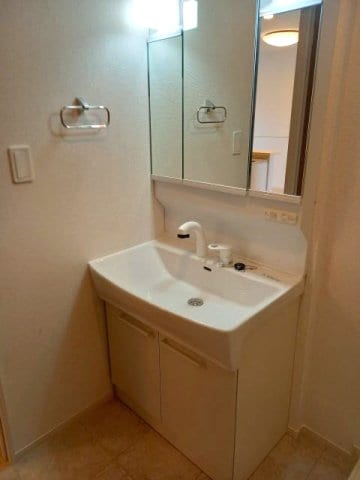 同仕様 阪和線・羽衣線/紀伊駅 バス9分山村（和歌山県）下車:停歩10分 2階 建築中