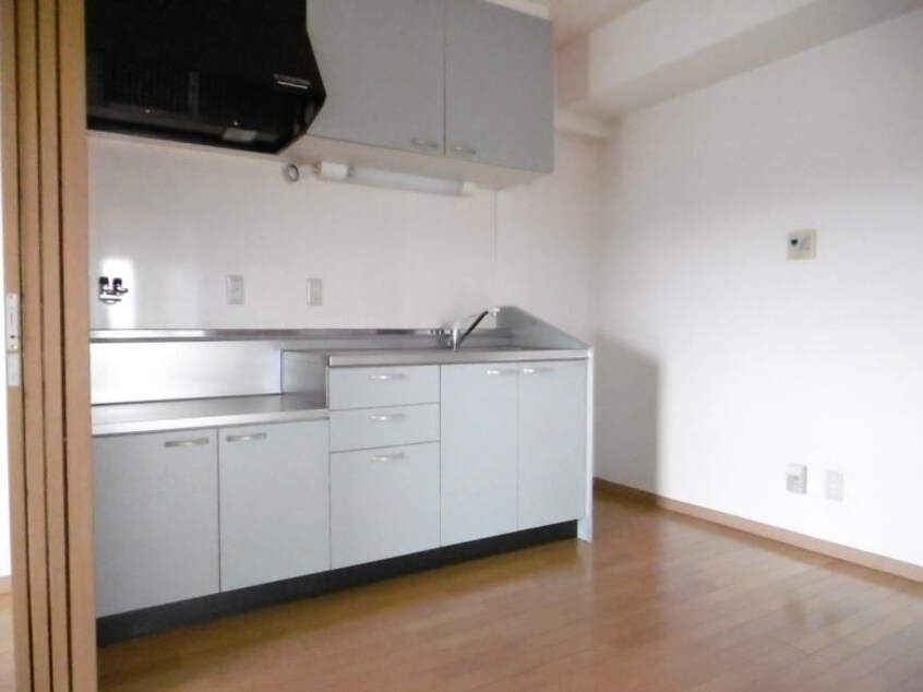 同仕様 EAST VILLAGE 2001