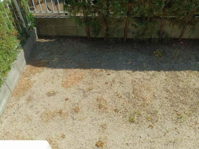 専用庭 阪和線・羽衣線/紀伊駅 バス15分中迫下車:停歩5分 1階 築35年