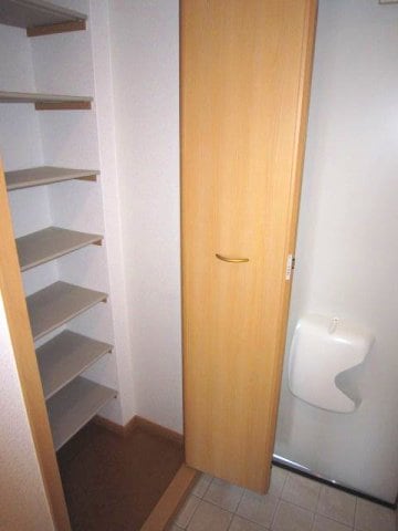  和歌山線/岩出駅 バス15分安上下車:停歩7分 2階 築17年