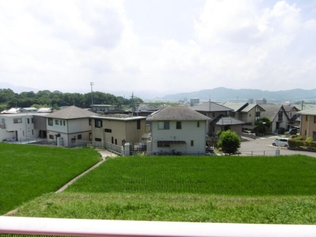  和歌山線/岩出駅 バス17分うぐいす台下車:停歩4分 2階 築32年