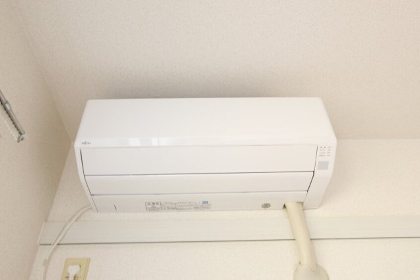 同仕様 和歌山線/岩出駅 バス17分うぐいす台下車:停歩4分 2階 築32年