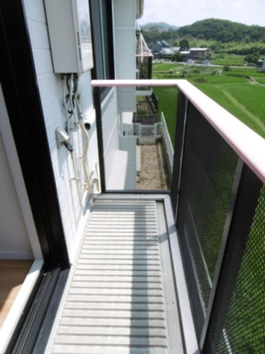  和歌山線/岩出駅 バス17分うぐいす台下車:停歩4分 2階 築32年