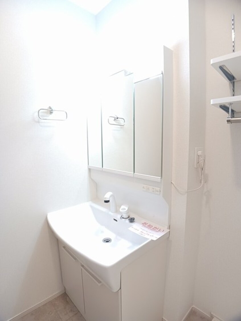  和歌山線/下兵庫駅 徒歩6分 2階 築2年